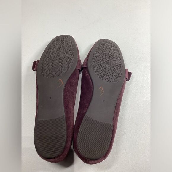 Elegant Tory Burch Burgundy Suede Loafers - Picture 10 of 15